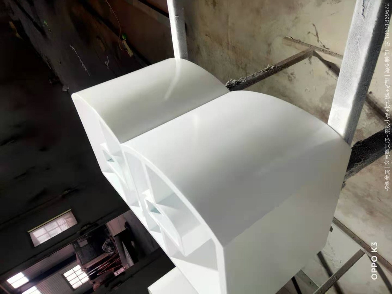 西安农业银行展柜侧面弧面结构与烤漆效果实拍