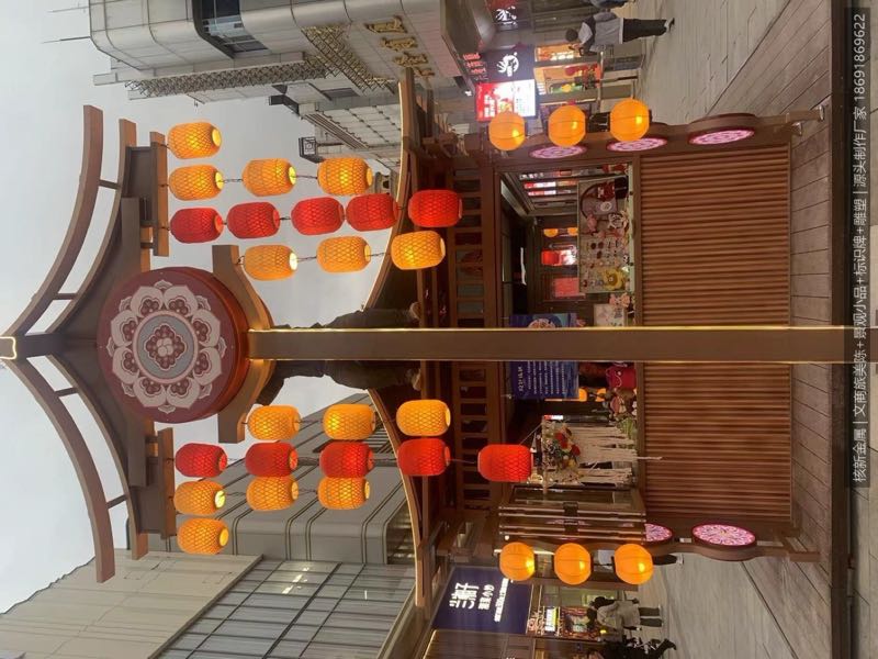 银川凤凰天街不夜城街区金属铁艺美陈实拍